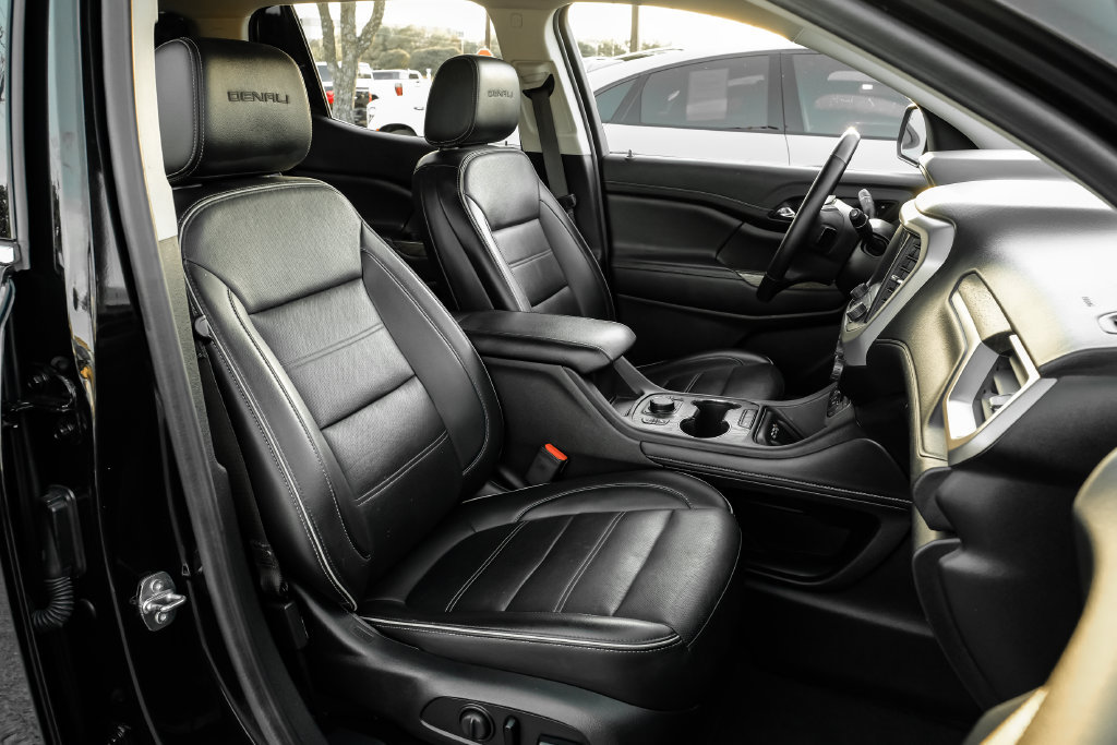 Used 2023 GMC Acadia Denali FWD image 34