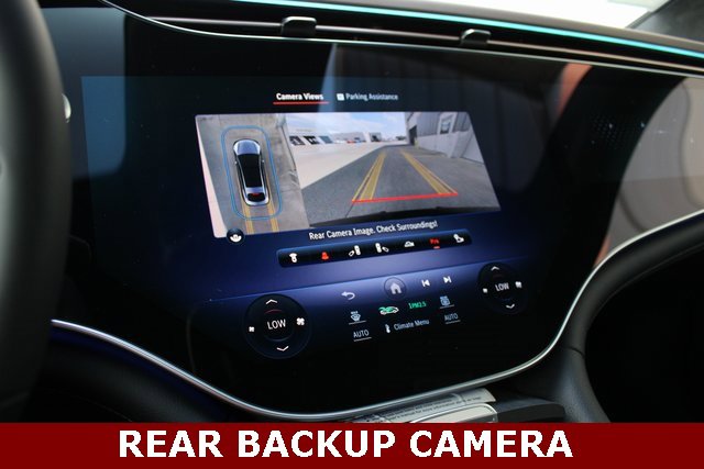 Used 2023 Mercedes-Benz EQS 580 4MATIC Sedan image 4