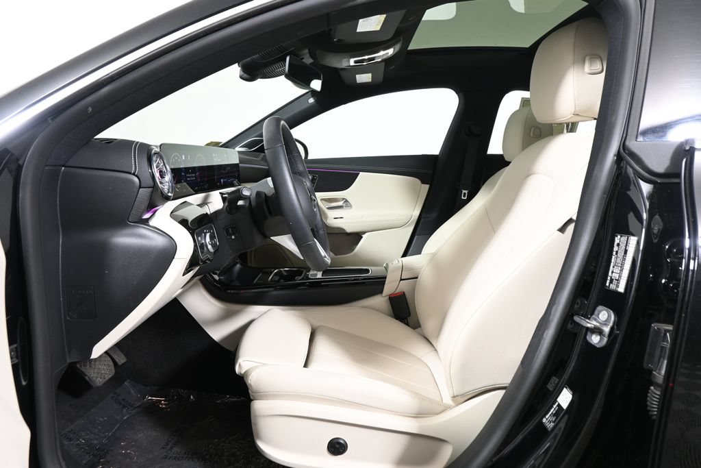 Certified 2026 Mercedes-Benz CLA 250 4MATIC image 3