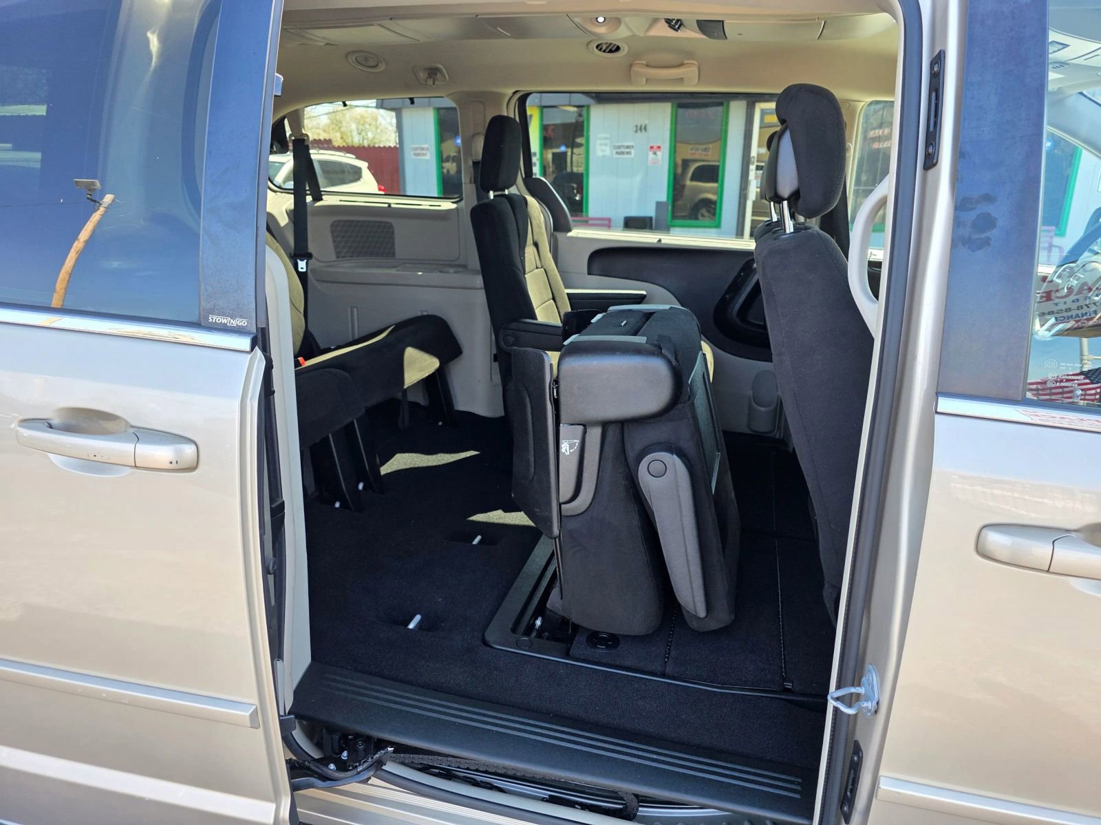 Used 2013 Dodge Grand Caravan Crew w/ Entertainment Group 1 image 13