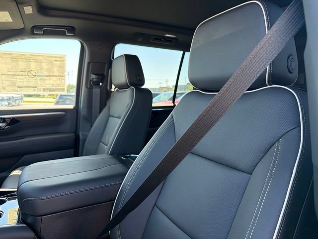 New 2026 Chevrolet Tahoe Premier w/ Sun And Tow Package AWD/4WD image 14
