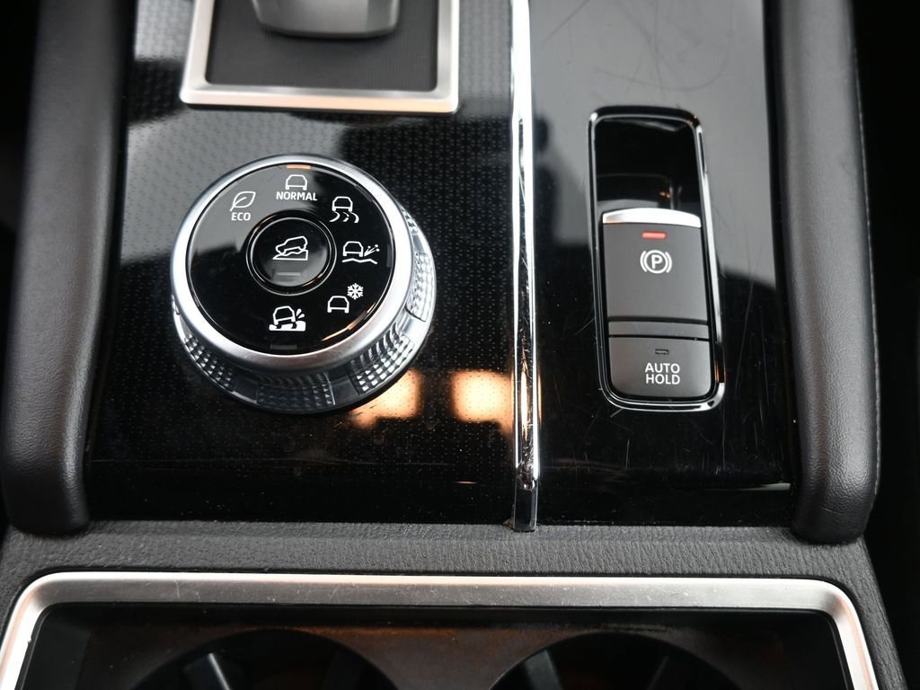 Used 2023 Mitsubishi Outlander SE Black Edition image 9