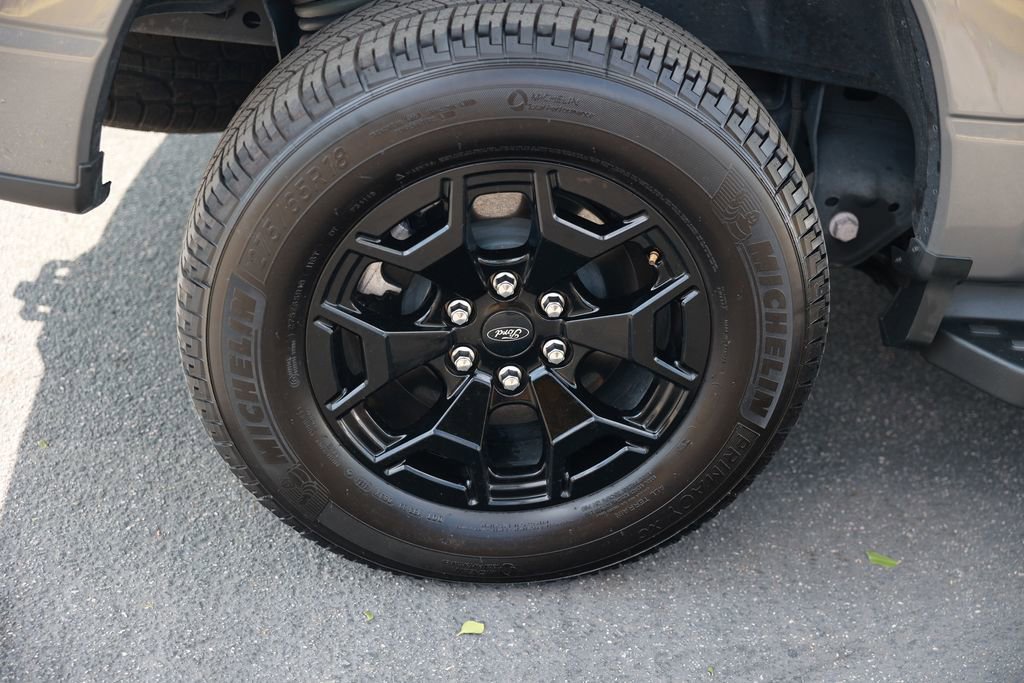 Used 2025 Ford F150 Lightning XLT AWD/4WD image 9