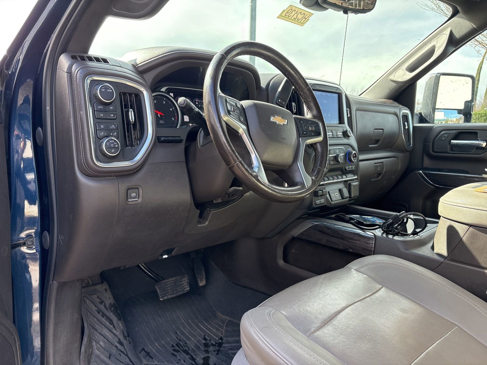 Used 2022 Chevrolet Silverado 2500 LTZ w/ LTZ Plus Package image 5