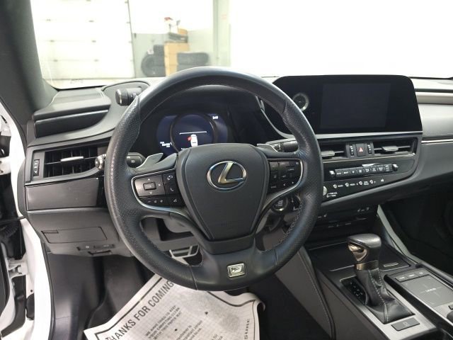 Used 2022 Lexus ES 350 F Sport image 11