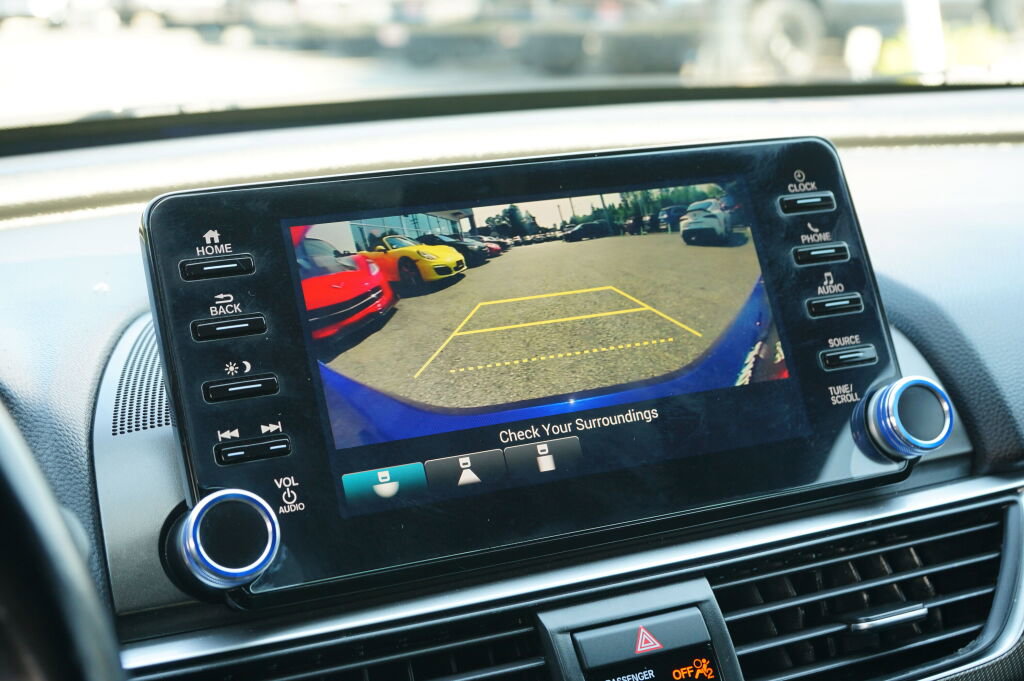 Used 2018 Honda Accord Sport image 17