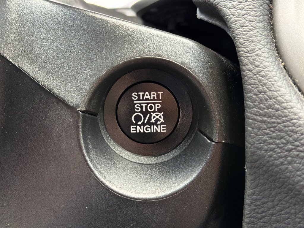 Used 2020 Jeep Compass Latitude w/ Popular Equipment Group FWD image 26