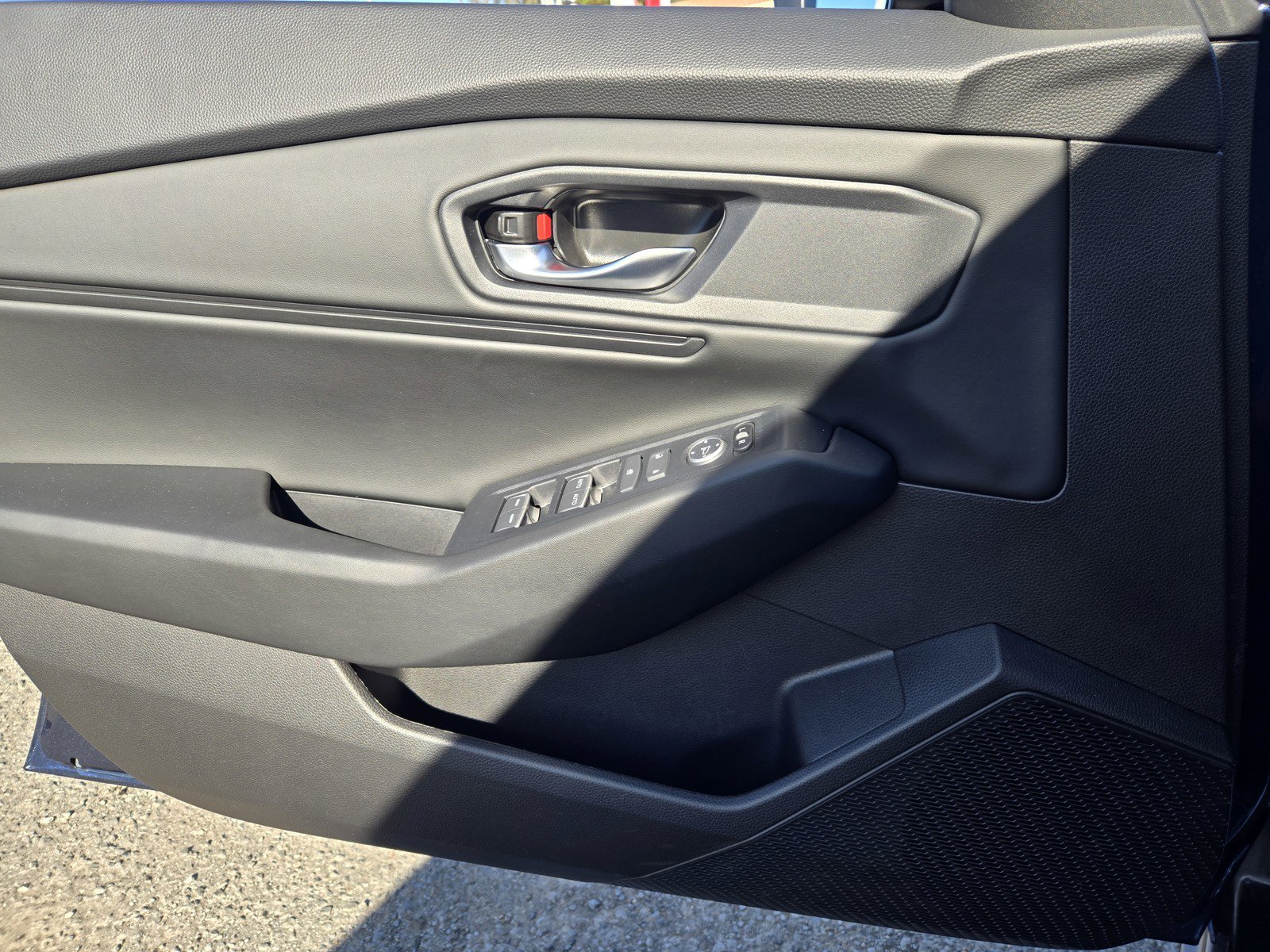 Used 2025 Honda Accord SE image 25