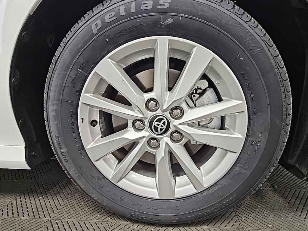 Used 2025 Toyota Camry LE FWD image 42