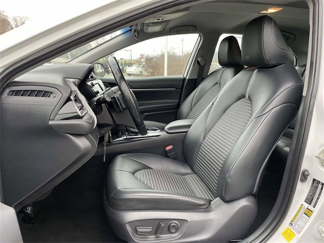 Used 2019 Toyota Camry SE image 19