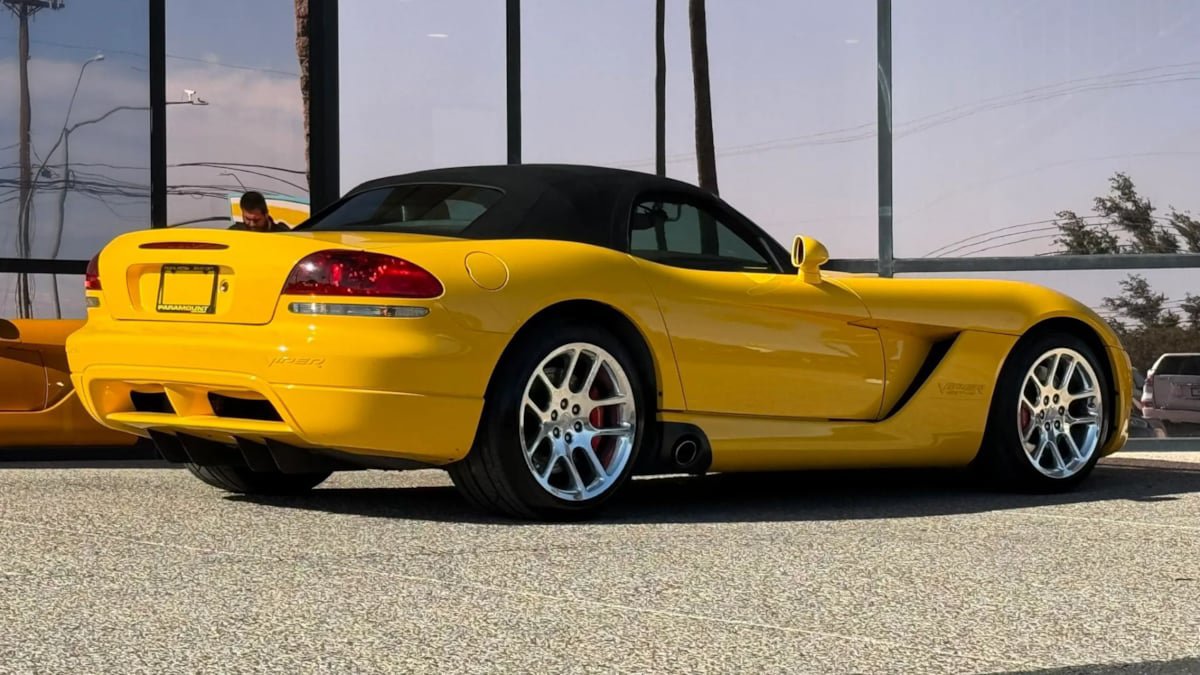 Used 2005 Dodge Viper SRT-10 RWD image 20