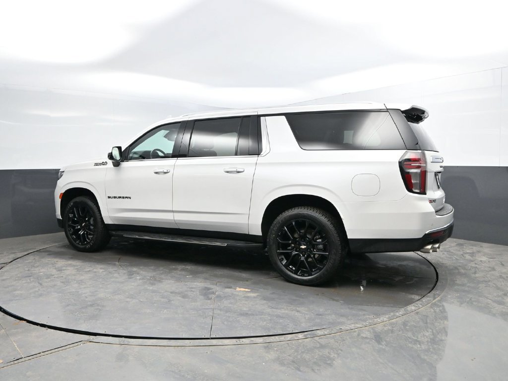 Used 2023 Chevrolet Suburban High Country w/ Max Trailering Package AWD/4WD image 5