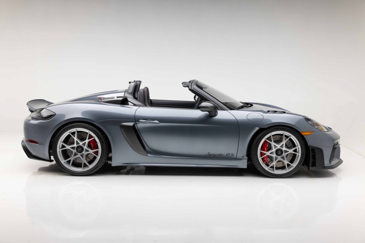 Used 2024 Porsche 718 Boxster Spyder RS RWD image 15