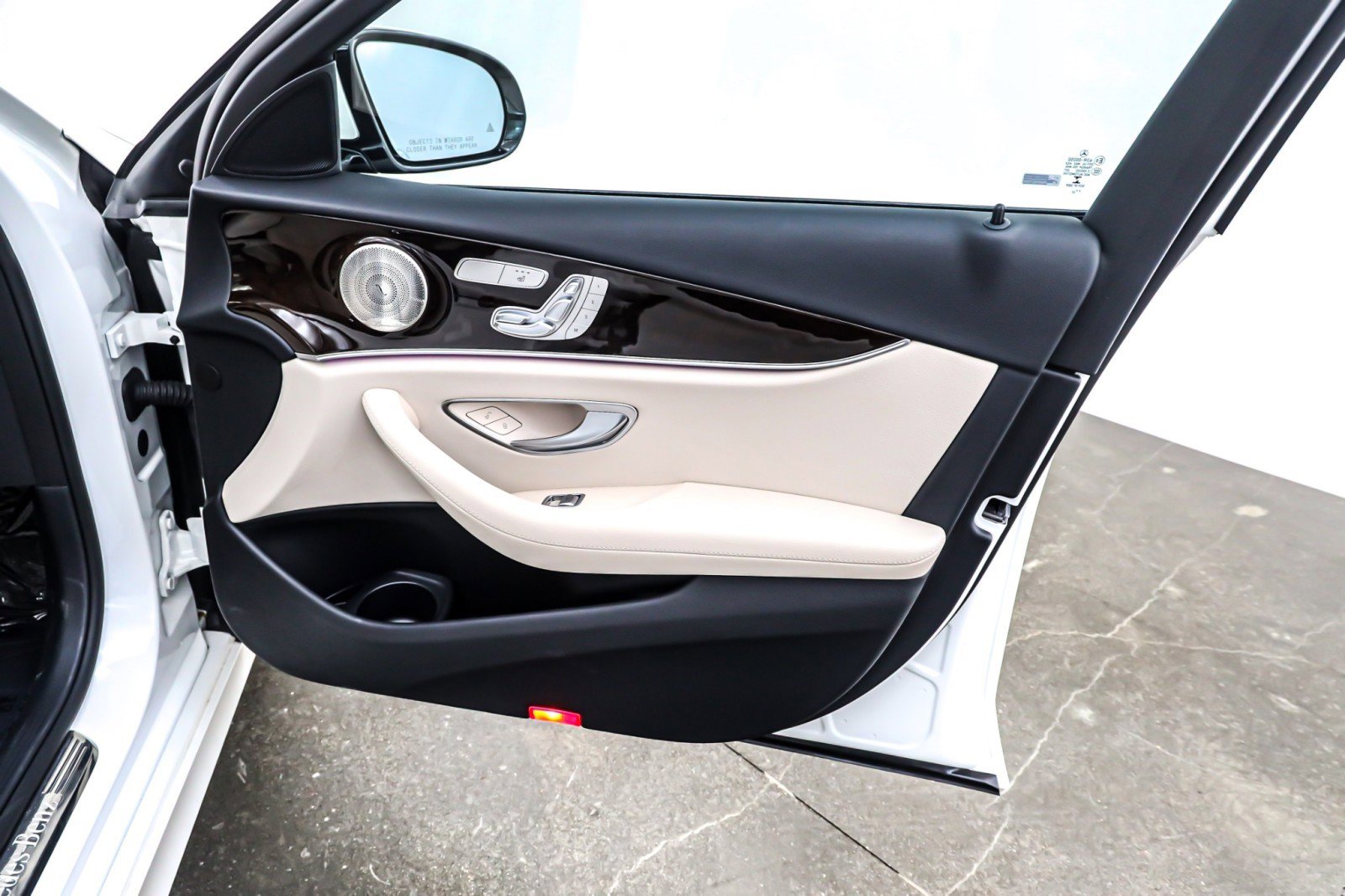 Used 2022 Mercedes-Benz E 350 Sedan image 23