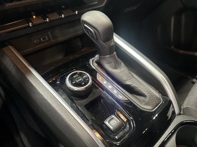 Used 2023 Chevrolet Colorado Trail Boss AWD/4WD image 27