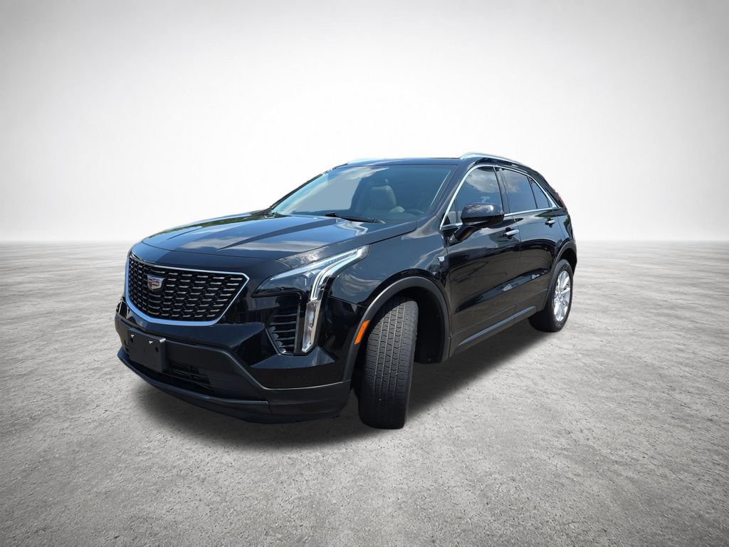Used 2019 Cadillac XT4 Luxury w/ Cold Weather Package AWD/4WD image 4