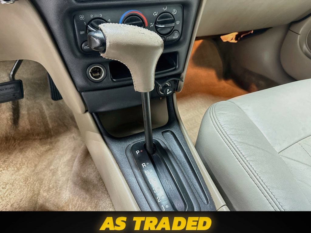 Used 2002 Chevrolet Malibu LS w/ Preferred Equipment Group 1 FWD image 17