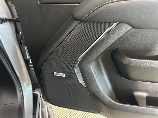 Used 2023 GMC Yukon XL SLT w/ SLT Premium Package image 29