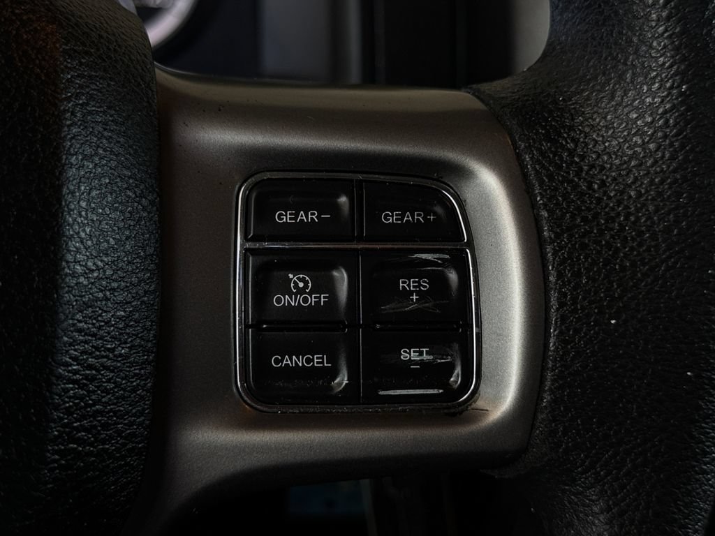 Used 2022 RAM 1500 Classic SLT RWD image 18