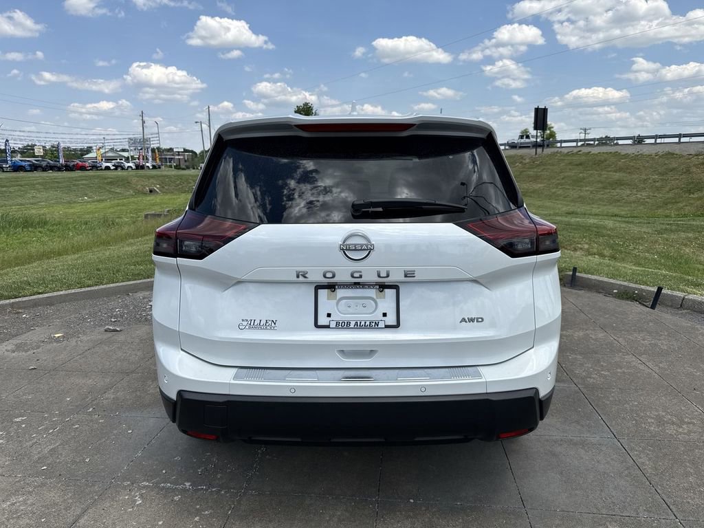 Used 2026 Nissan Rogue SV AWD/4WD image 19