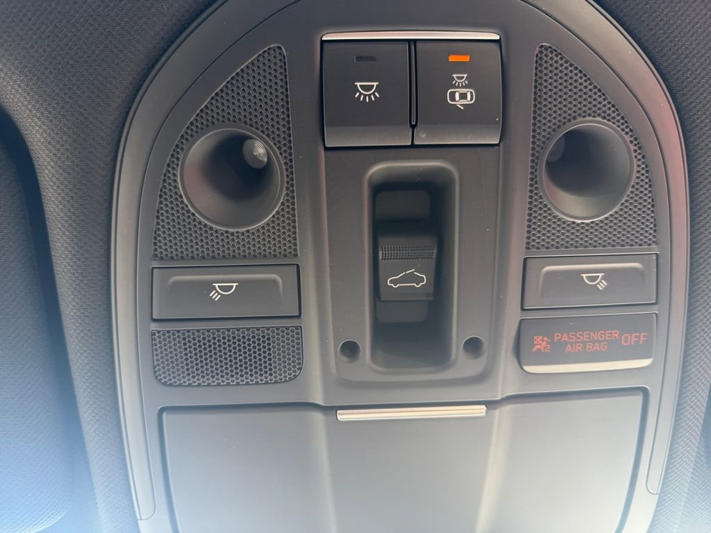 Used 2023 Genesis G70 2.0T w/ Sport Prestige Package image 22