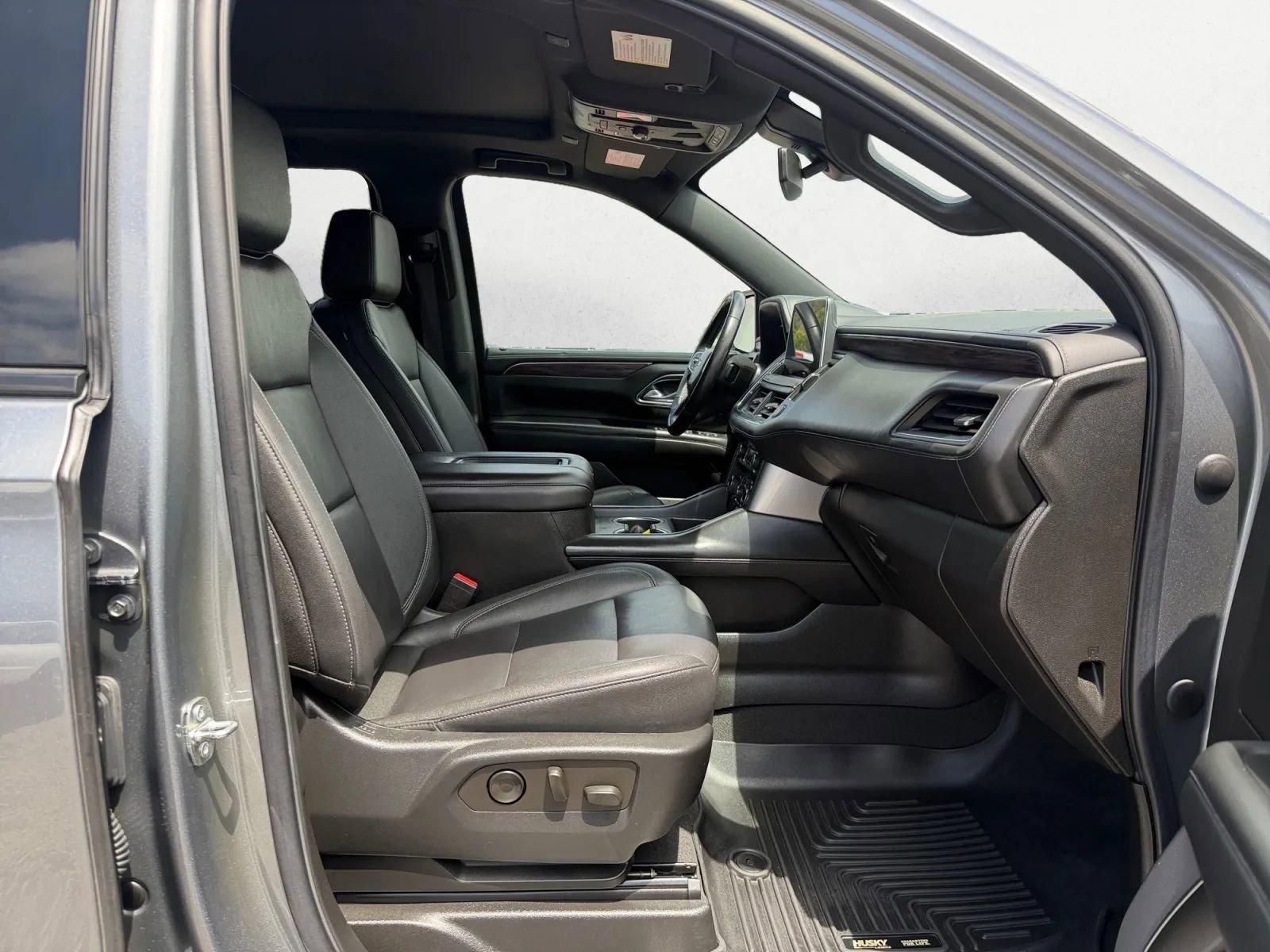 Used 2022 Chevrolet Suburban Z71 AWD/4WD image 25