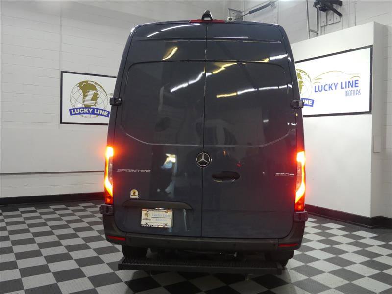 Used 2019 Mercedes-Benz Sprinter 144 image 7