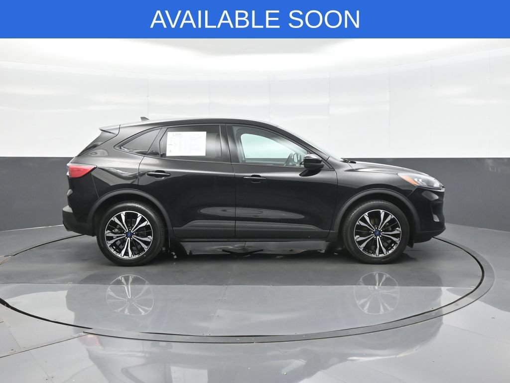 Used 2022 Ford Escape SE w/ SE Sport Appearance Package AWD/4WD image 8