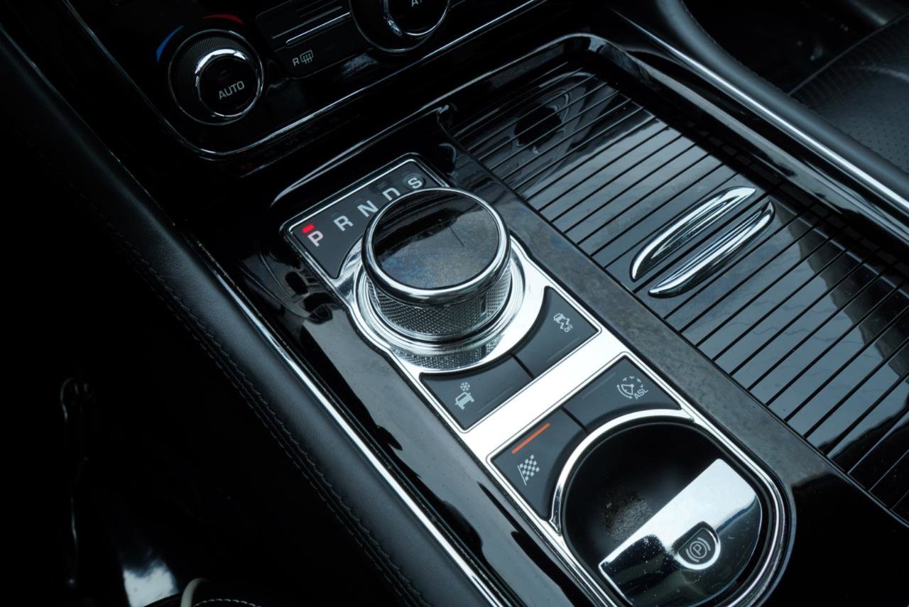 Used 2015 Jaguar XJ L Portfolio AWD/4WD image 43