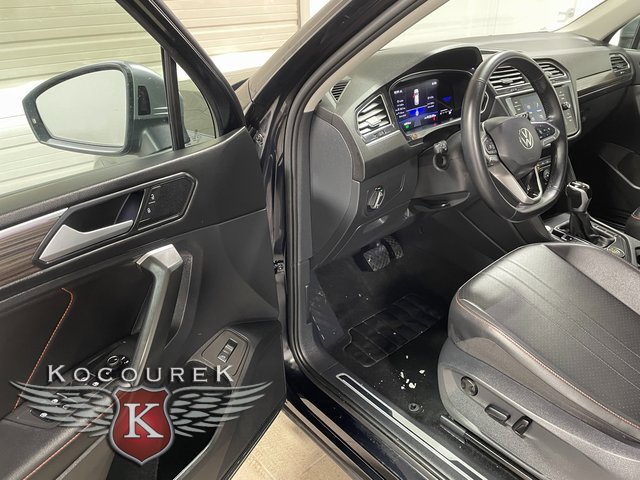 Used 2024 Volkswagen Tiguan Wolfsburg Edition image 10
