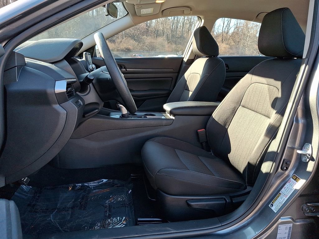 Used 2024 Nissan Altima 2.5 S FWD image 13