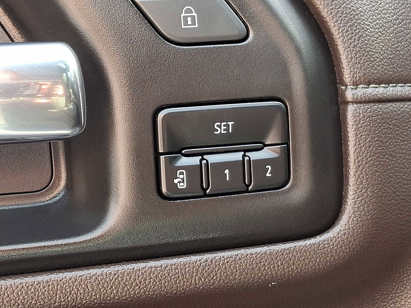 Used 2023 GMC Sierra 2500 Denali w/ Denali Ultimate Package image 32