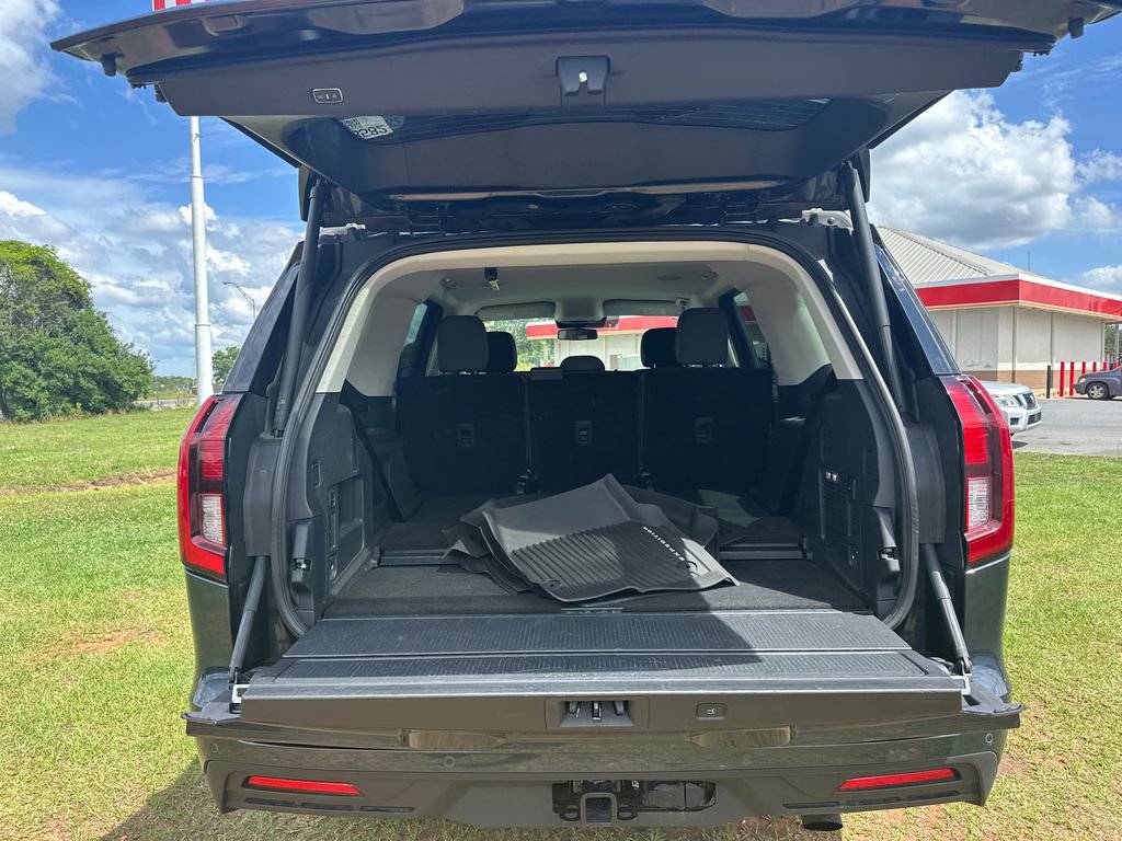Certified 2025 Ford Expedition Active AWD/4WD image 18