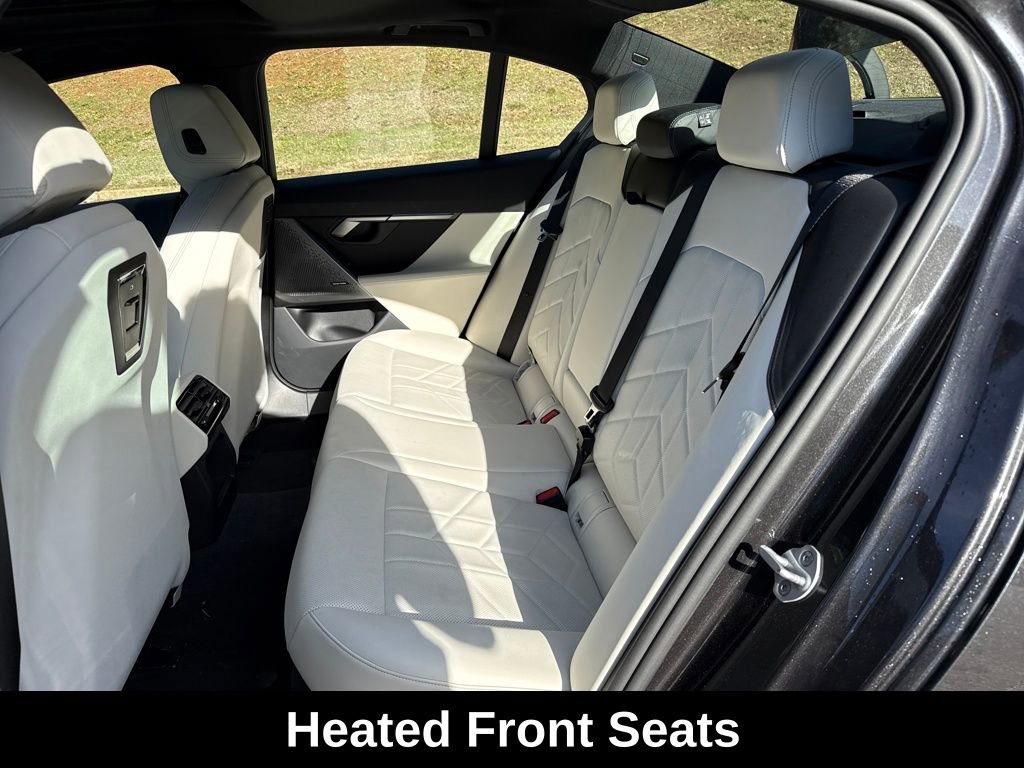 Used 2025 BMW 530i xDrive w/ Premium Package image 28