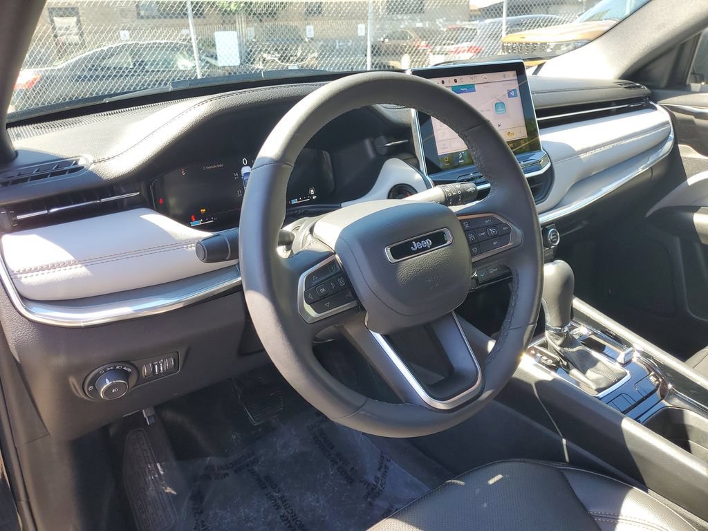 Certified 2024 Jeep Compass Limited w/ Elite Group AWD/4WD image 15