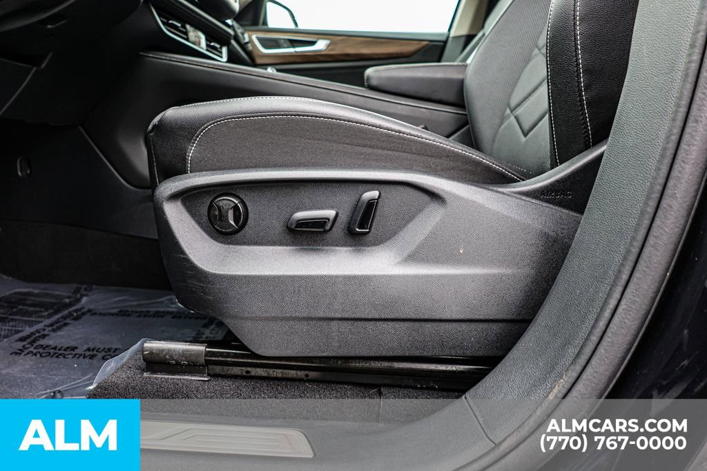 Used 2025 Volkswagen Atlas SE image 28