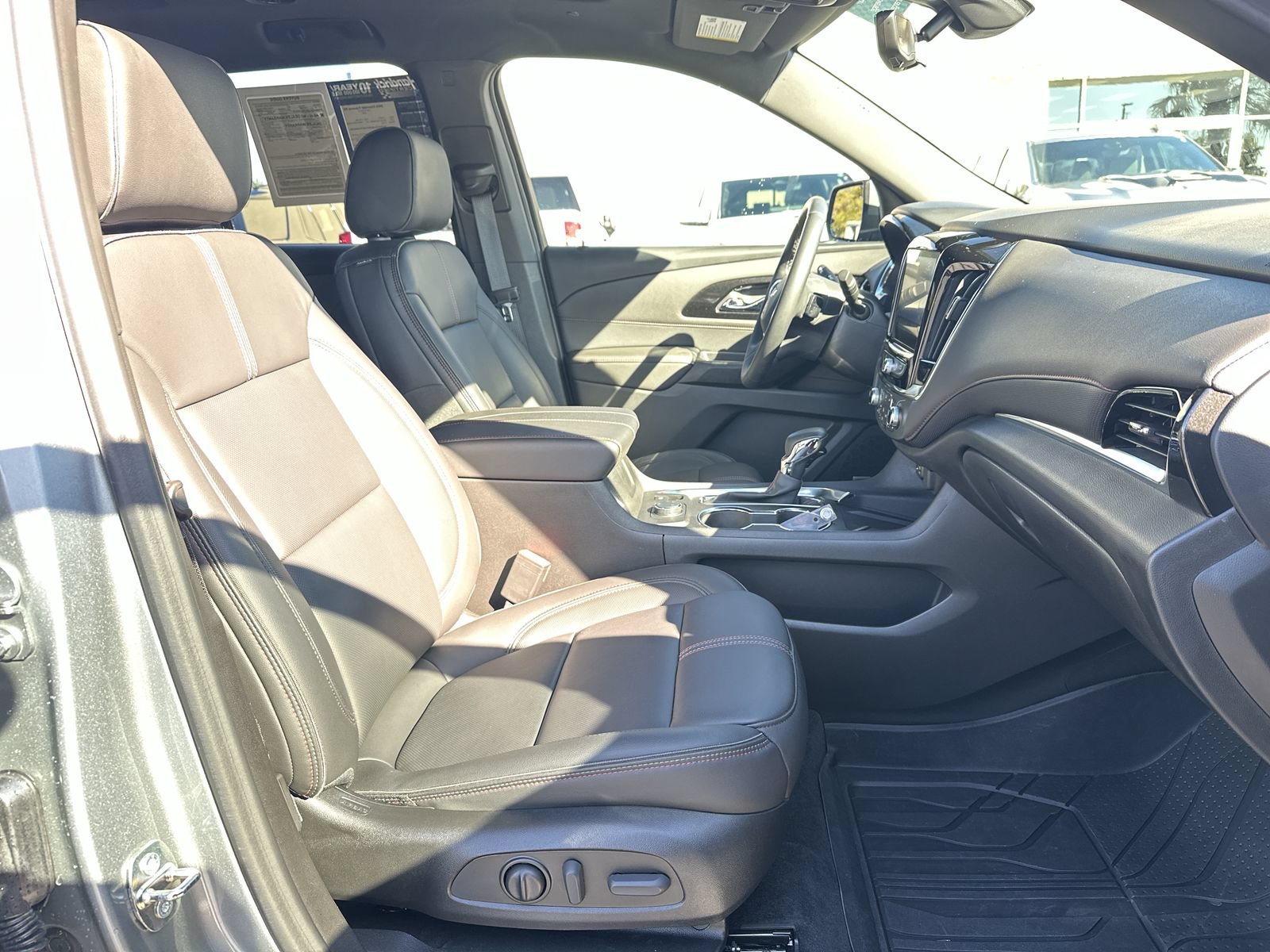Used 2023 Chevrolet Traverse RS AWD/4WD image 22