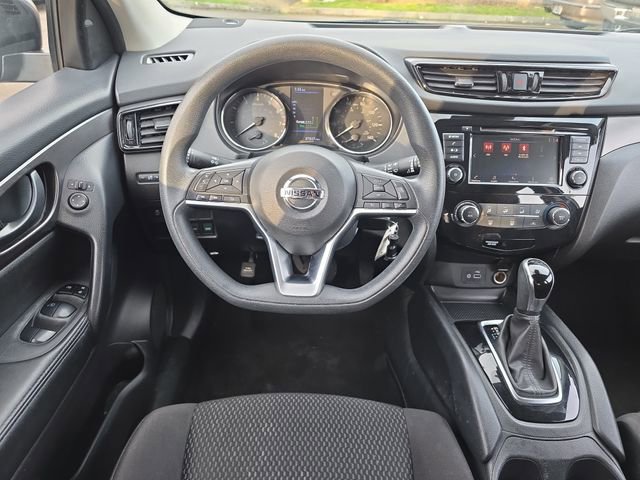 Used 2021 Nissan Rogue Sport S image 18
