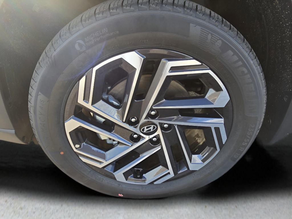 New 2026 Hyundai Tucson Limited image 9