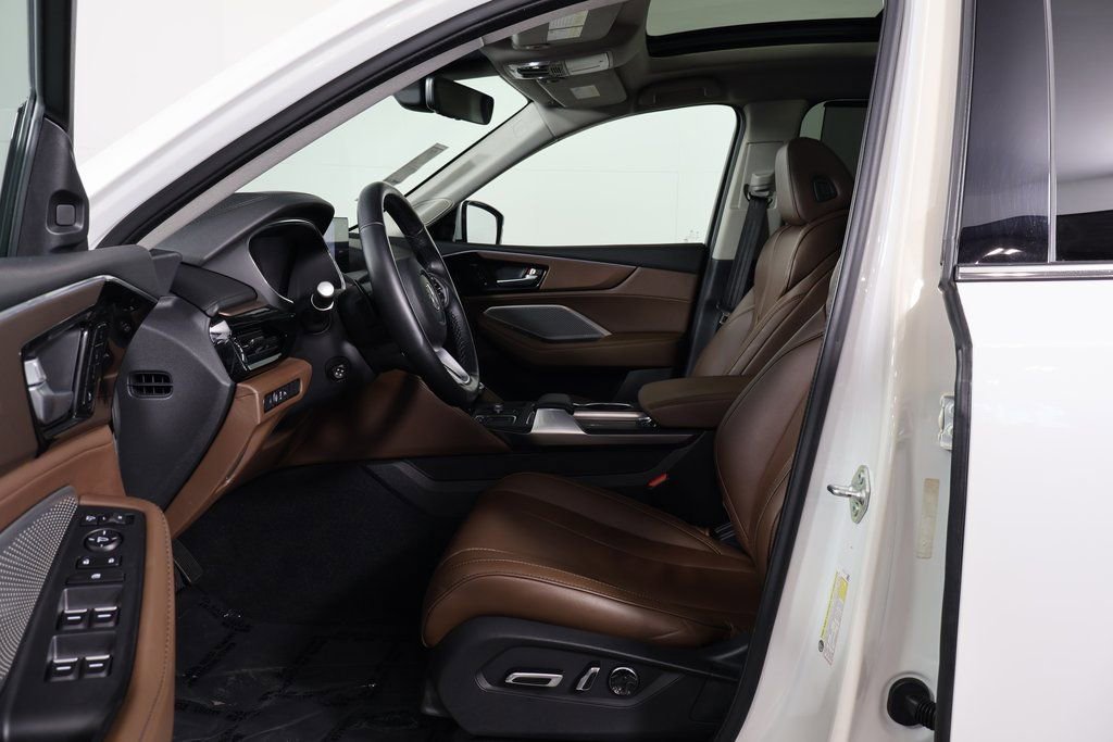 Used 2022 Acura MDX SH-AWD w/ Technology Package image 11
