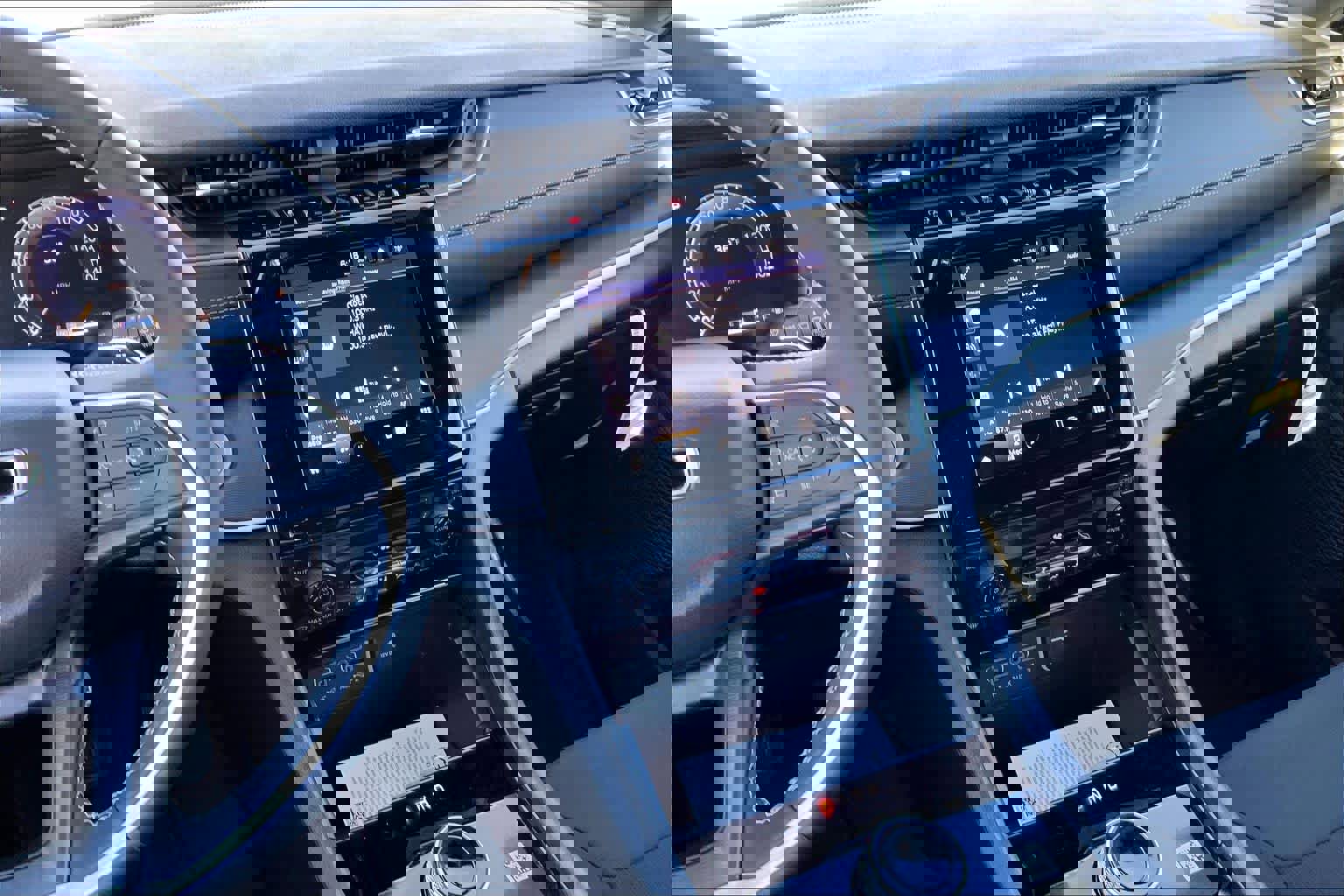 New 2025 Jeep Grand Cherokee L Laredo image 6