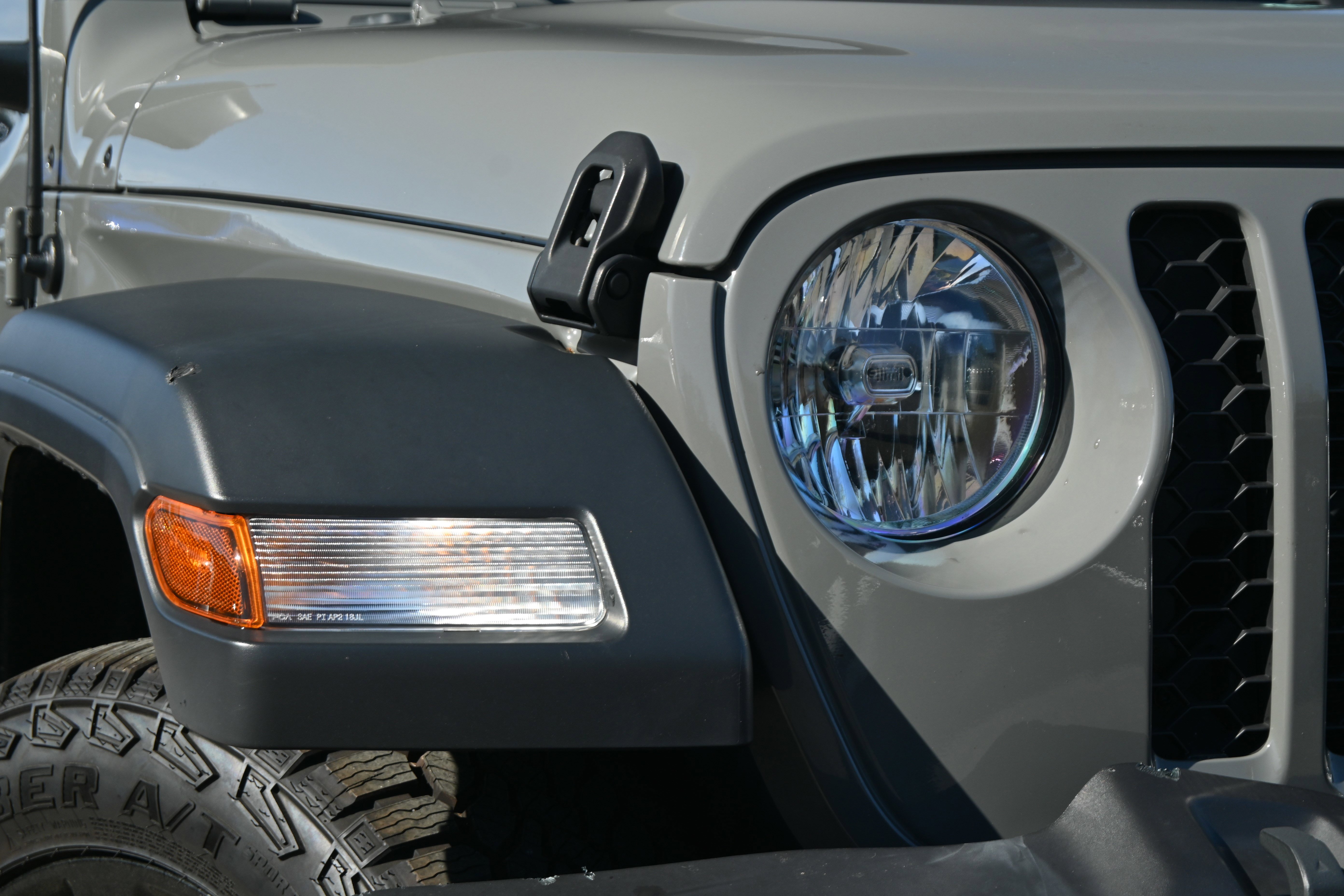 Used 2023 Jeep Gladiator Sport w/ Trailer Tow Package image 26