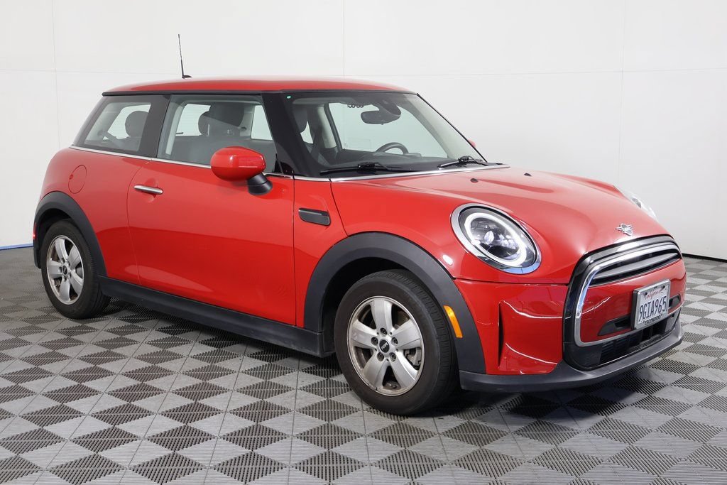 Used 2024 MINI Cooper 2-Door Hardtop FWD image 2