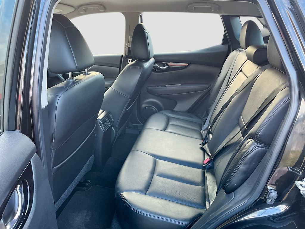 Used 2022 Nissan Rogue Sport SL image 25