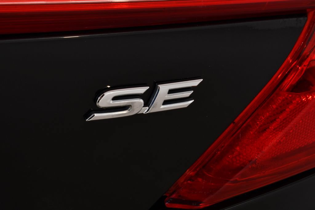 Used 2012 Toyota Camry SE FWD image 23