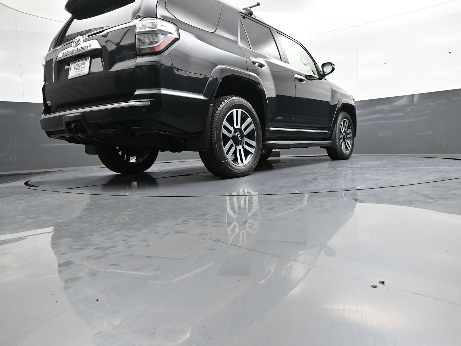 Certified 2019 Toyota 4Runner Limited AWD/4WD image 32