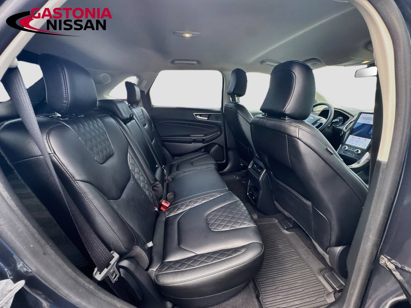 Used 2024 Ford Edge Titanium AWD/4WD image 36