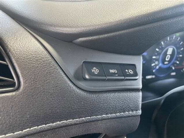 Used 2020 Cadillac Escalade Luxury AWD/4WD image 16