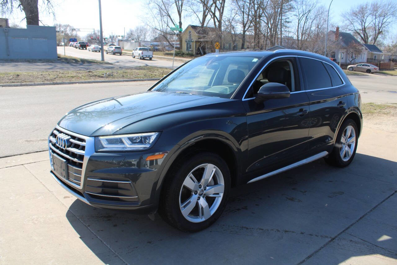 Used 2018 Audi Q5 2.0T Premium Plus w/ Premium Plus Package image 4