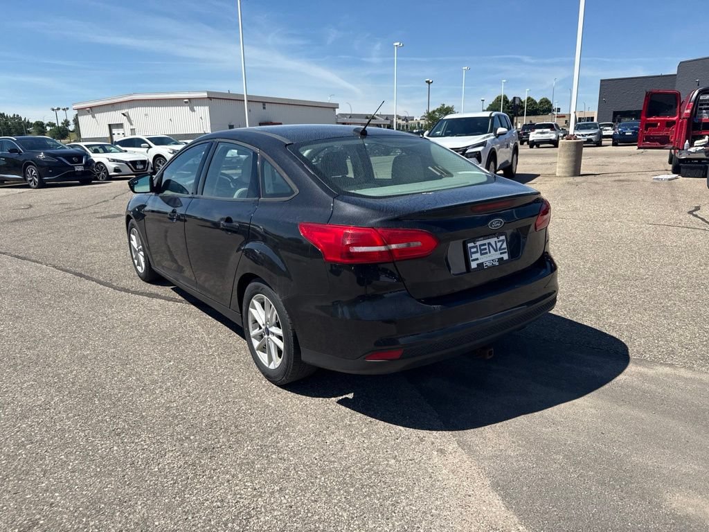 Used 2015 Ford Focus SE FWD image 5